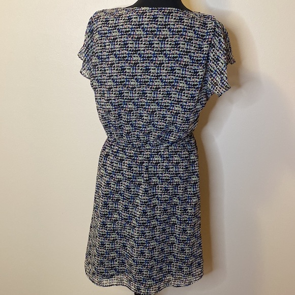 ๐ 2/$25 BCBGeneration Faux Wrap Patterned Dress - Picture 5 of 5